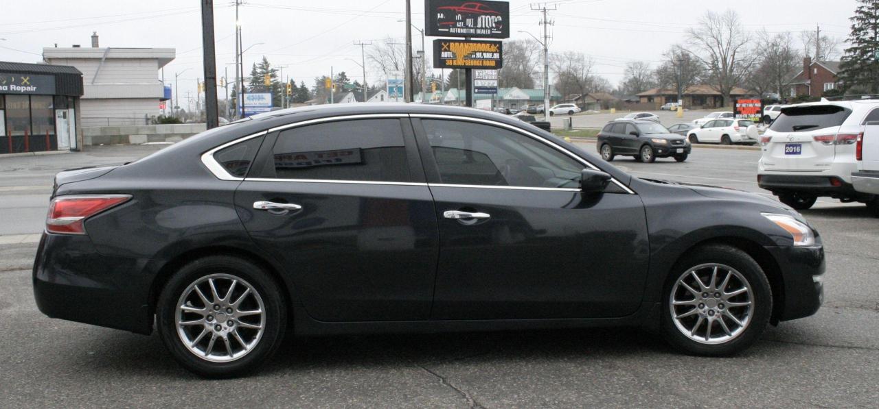 2015 Nissan Altima 4dr Sdn I4 CVT 2.5 SV - Photo #8