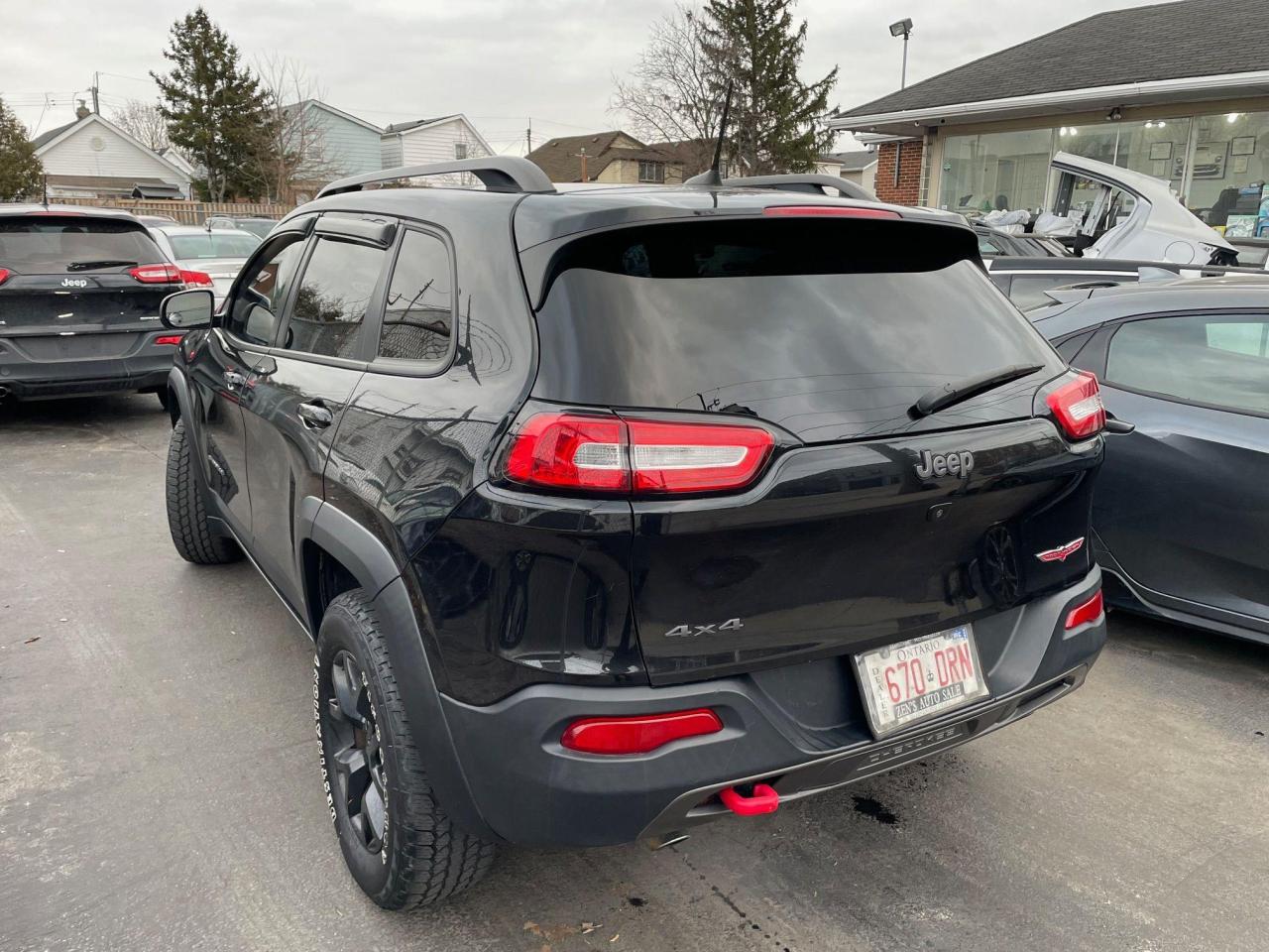 2016 Jeep Cherokee Trailhawk *4WD, NAV, BACKUP CAM, HEATED SEATS* - Photo #6