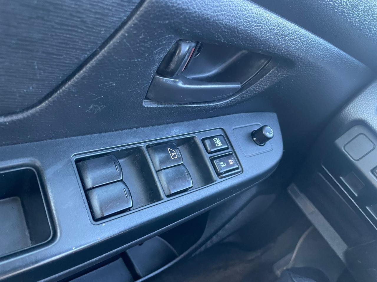 2013 Subaru Impreza AWD AUTO POWER WINDOWS POWER LOCKS CERTIFIED - Photo #17