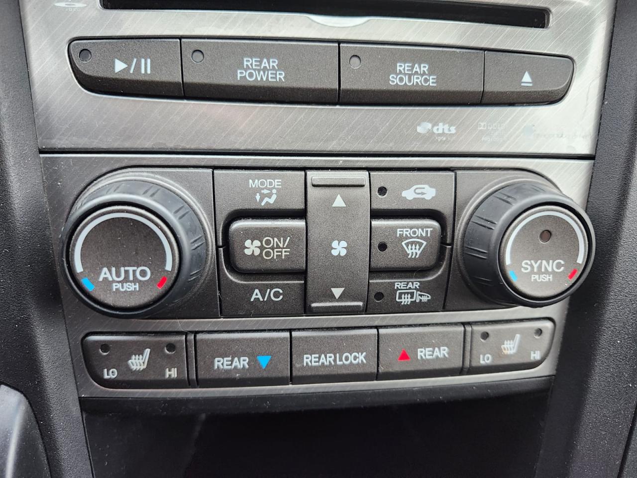 2013 Honda Pilot 4WD 4dr Touring Photo