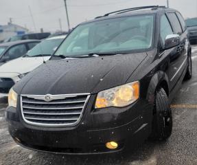 2010 Chrysler Town & Country TOURING - Photo #3