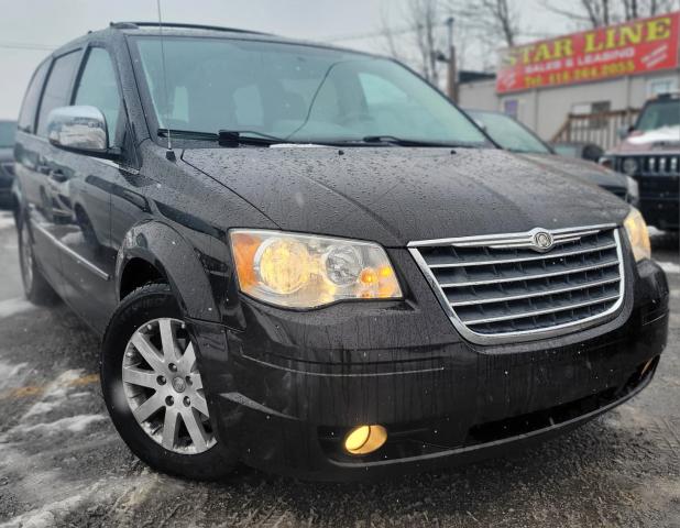 2010 Chrysler Town & Country 