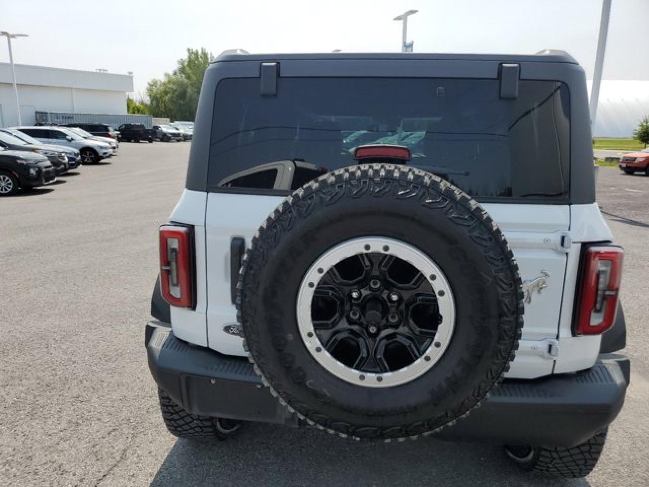 2024 Ford Bronco Badlands Photo3