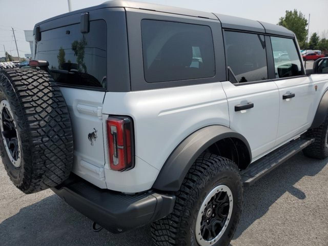 2024 Ford Bronco Badlands Photo4