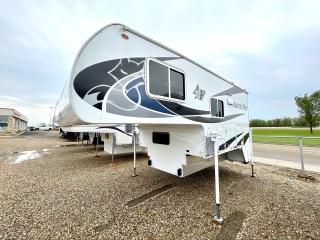 Used 2020 ARCTIC FOX 990  for sale in Camrose, AB