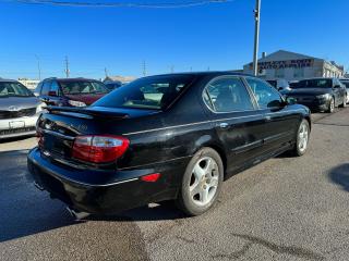 2001 Infiniti I30 Luxury w/Sunroof - Photo #5