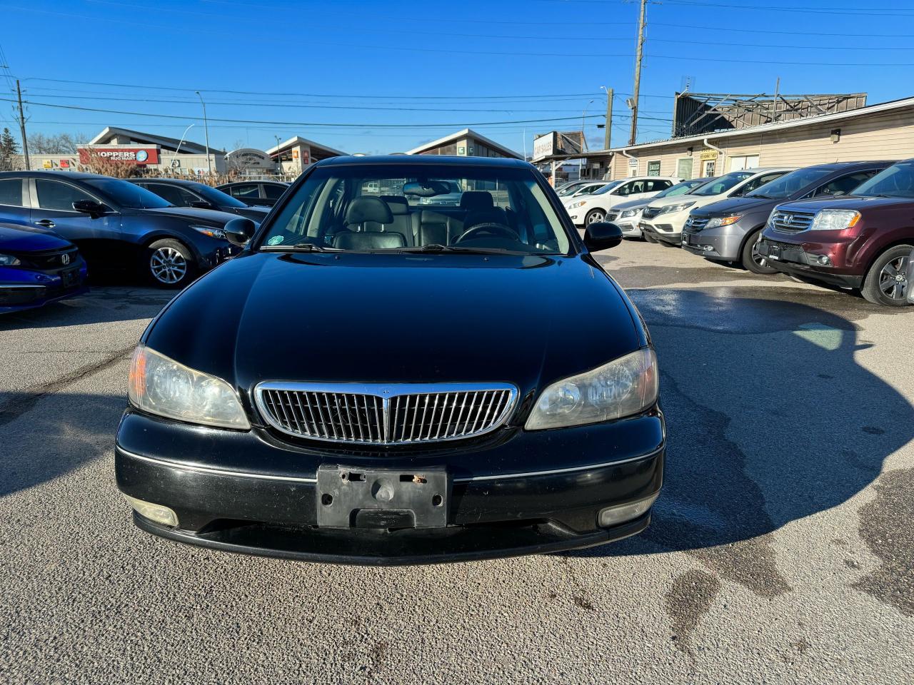 2001 Infiniti I30 Luxury w/Sunroof - Photo #2