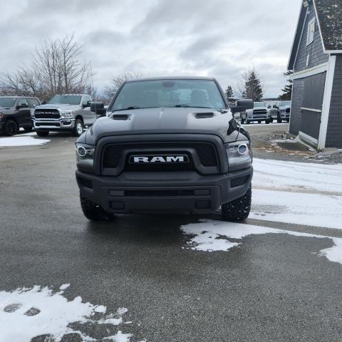 2021 RAM 1500 Classic WARLOCK 4X4 CREW CAB 5'7" BOX