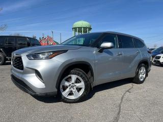 Used 2020 Toyota Highlander LE for sale in Stittsville, ON