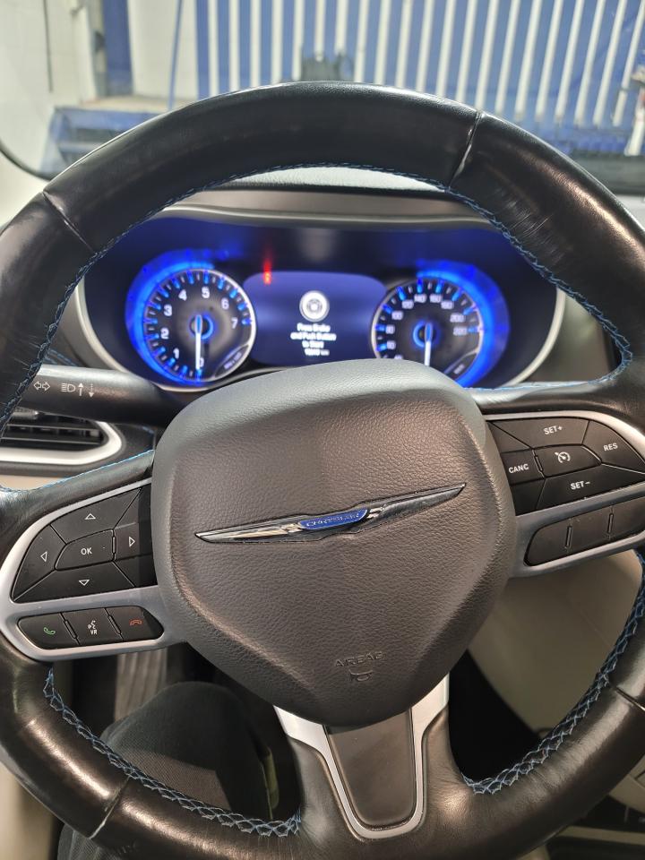 2021 Chrysler Pacifica  - Photo #10