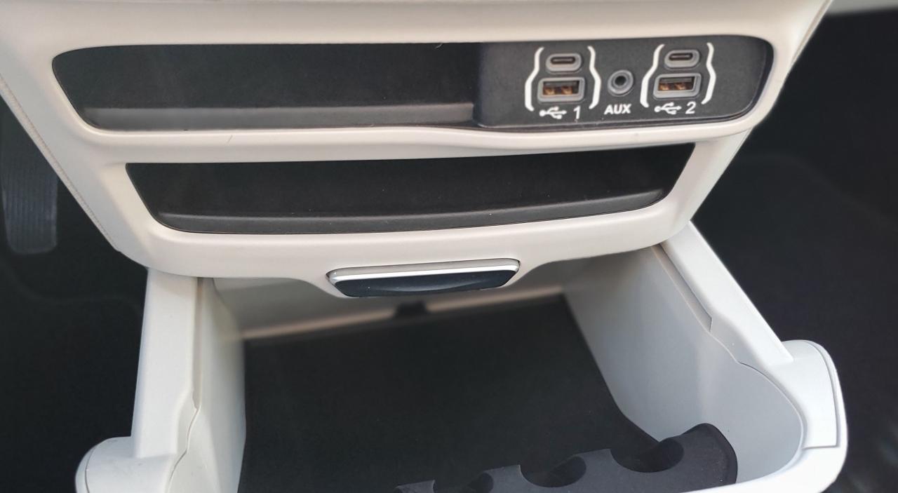 2021 Chrysler Pacifica Touring L - Photo #36