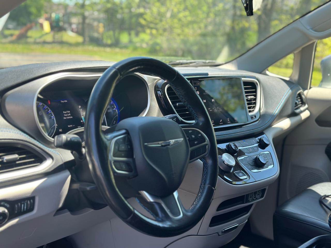 2021 Chrysler Pacifica Touring L - Photo #8