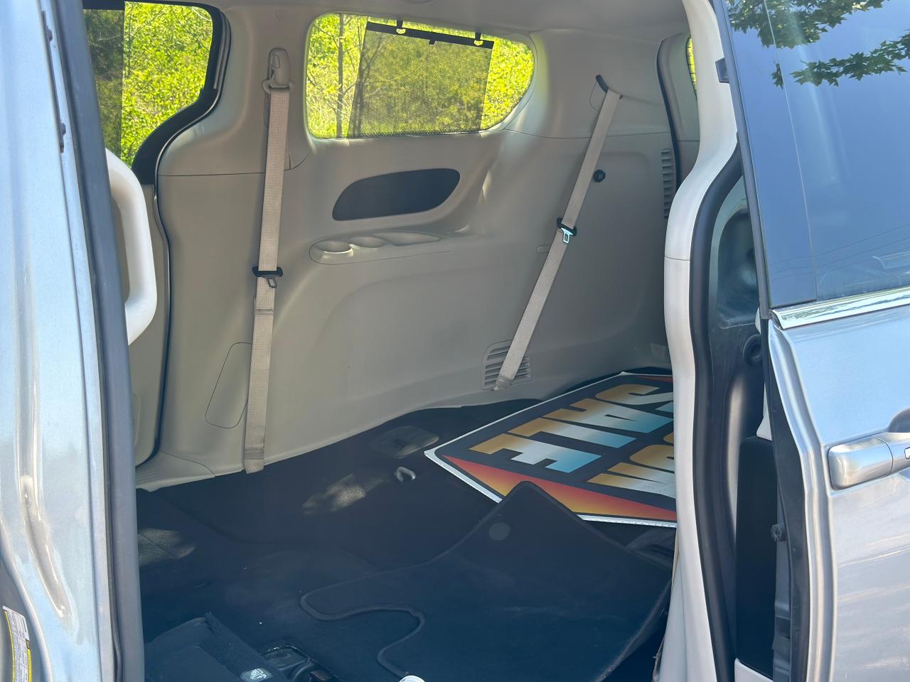 2021 Chrysler Pacifica Touring L - Photo #14