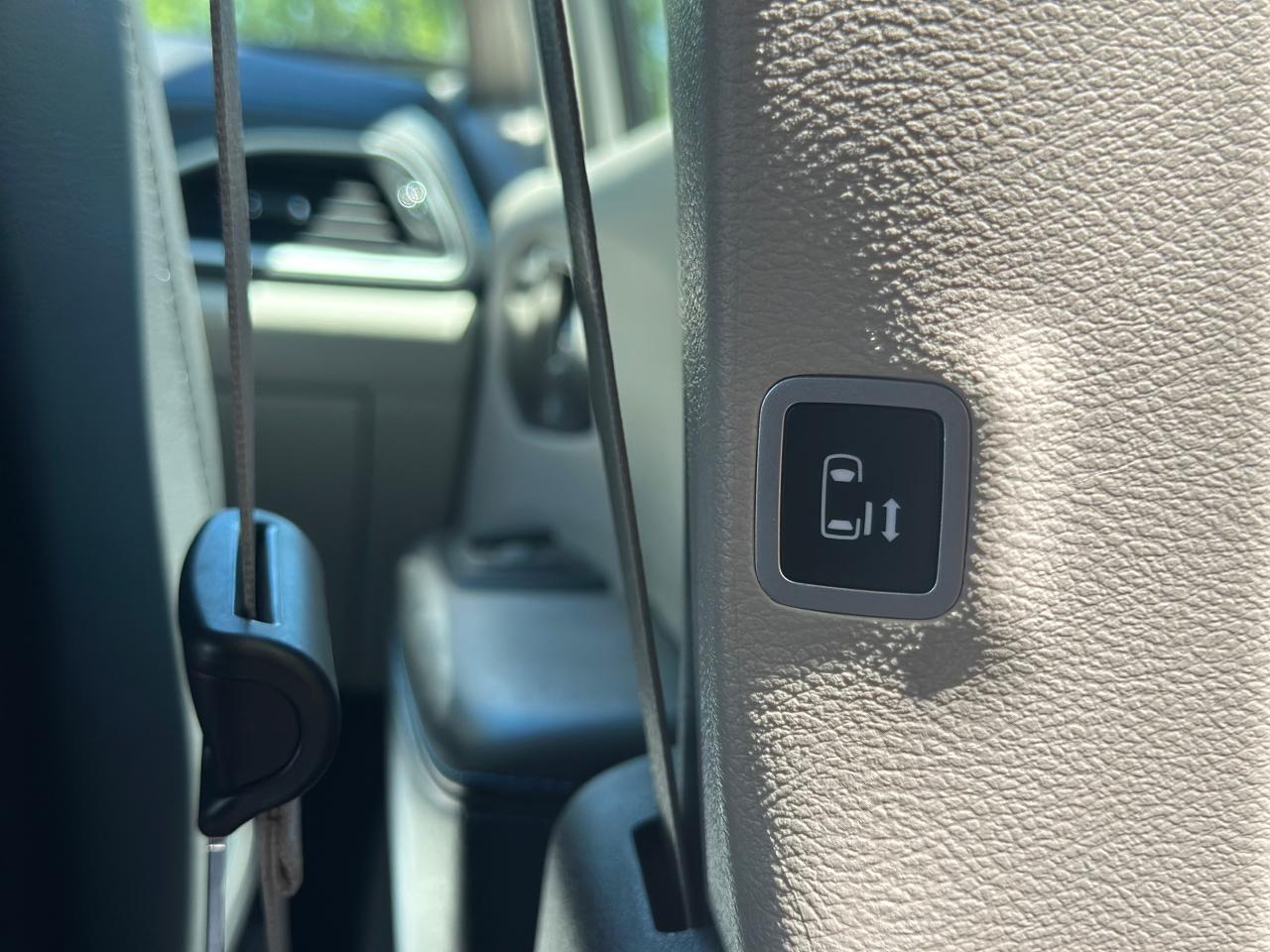 2021 Chrysler Pacifica Touring L - Photo #18
