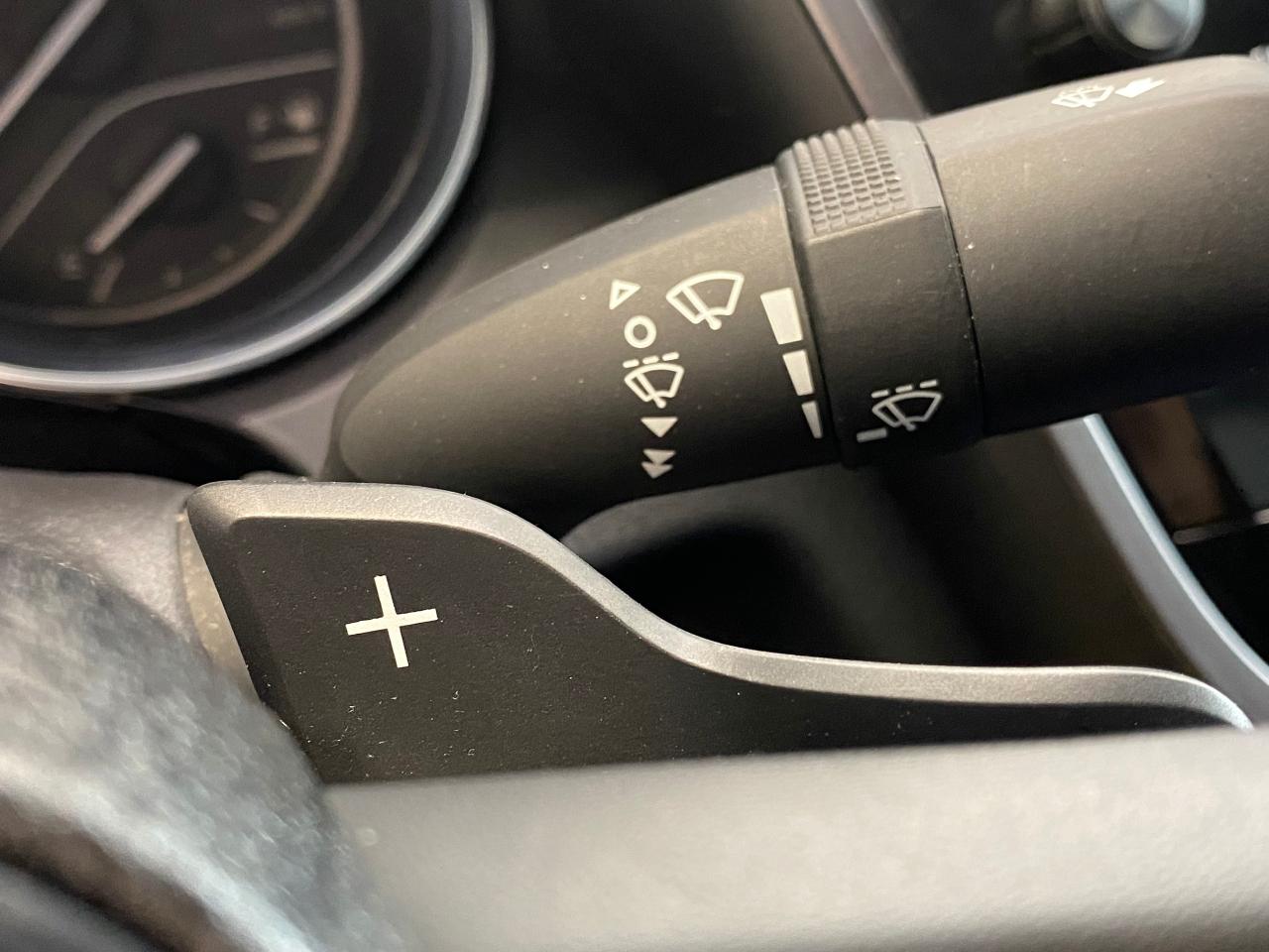 2019 Toyota Camry SE+Leather+ApplePlay+Adaptive Cruise+CLEANC CARFAX - Photo #51