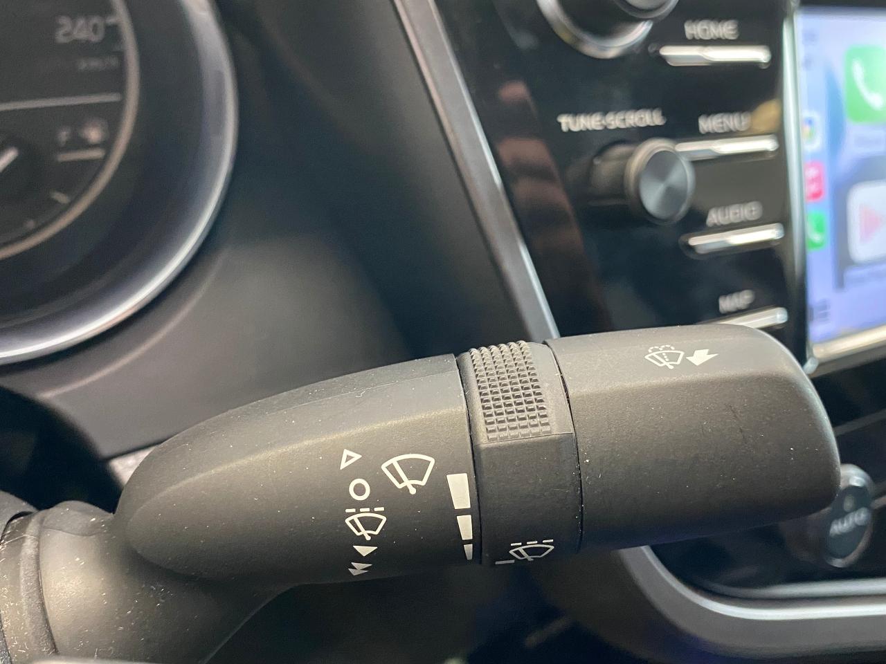 2019 Toyota Camry SE+Leather+ApplePlay+Adaptive Cruise+CLEANC CARFAX Photo48