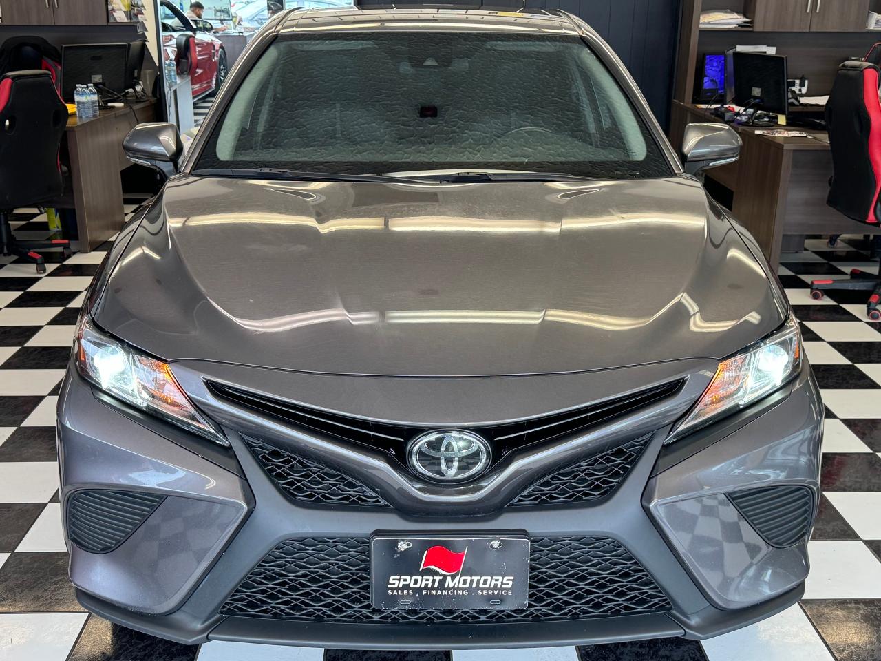 2019 Toyota Camry SE+Leather+ApplePlay+Adaptive Cruise+CLEANC CARFAX Photo72