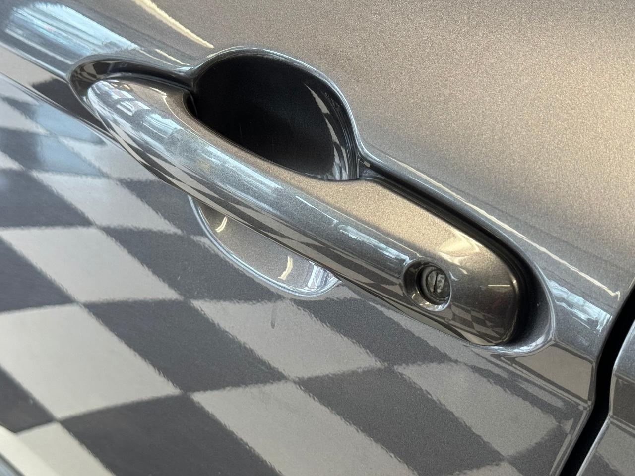 2019 Toyota Camry SE+Leather+ApplePlay+Adaptive Cruise+CLEANC CARFAX - Photo #61