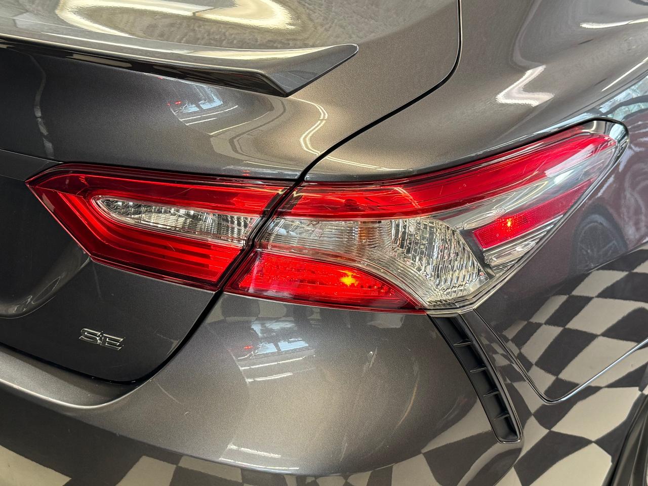 2019 Toyota Camry SE+Leather+ApplePlay+Adaptive Cruise+CLEANC CARFAX - Photo #65