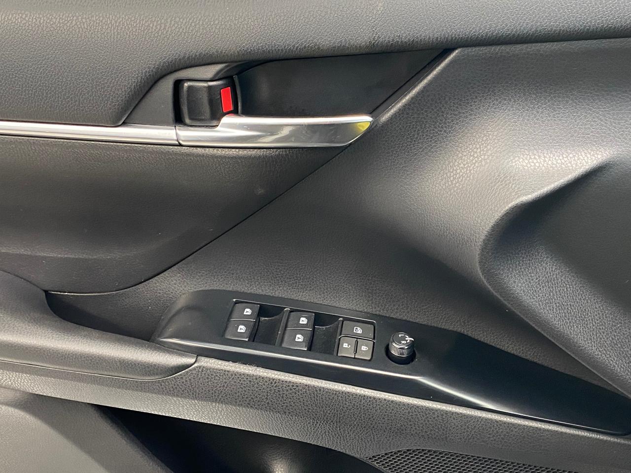 2019 Toyota Camry SE+Leather+ApplePlay+Adaptive Cruise+CLEANC CARFAX Photo107