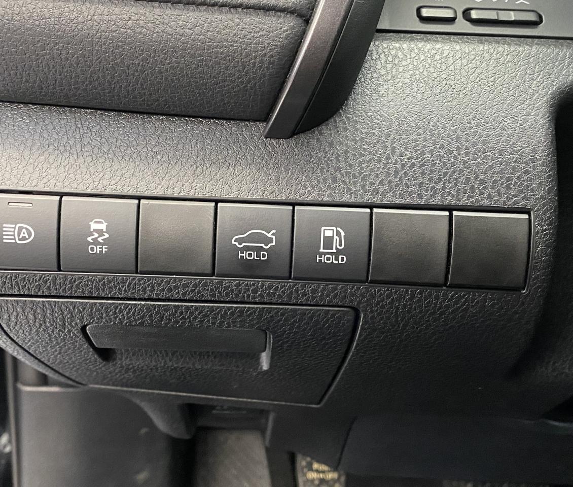 2019 Toyota Camry SE+Leather+ApplePlay+Adaptive Cruise+CLEANC CARFAX - Photo #52