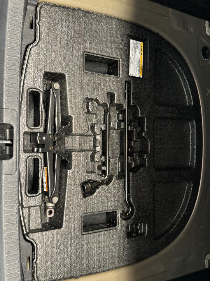 2019 Toyota Camry SE+Leather+ApplePlay+Adaptive Cruise+CLEANC CARFAX - Photo #58