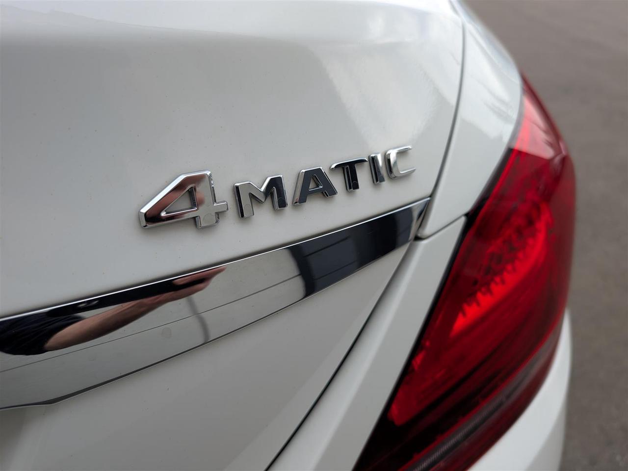 2020 Mercedes-Benz C 300 4MATIC - NAVI - PANO ROOF - REVERSE CAM Photo