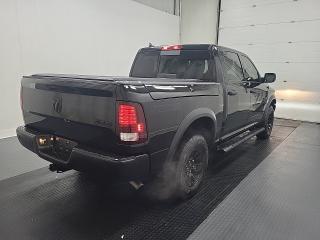 2021 RAM 1500 Classic WARLOCK 4X4 CREW CAB 5'7" BOX - Photo #2