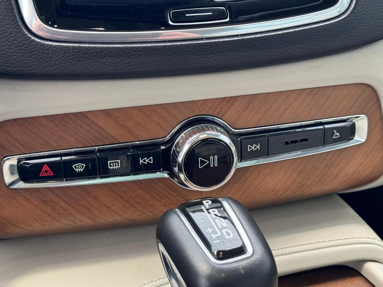 2019 Volvo XC90 Inscription T6 AWD 7 Passenger+CLEAN CARFAX Photo110
