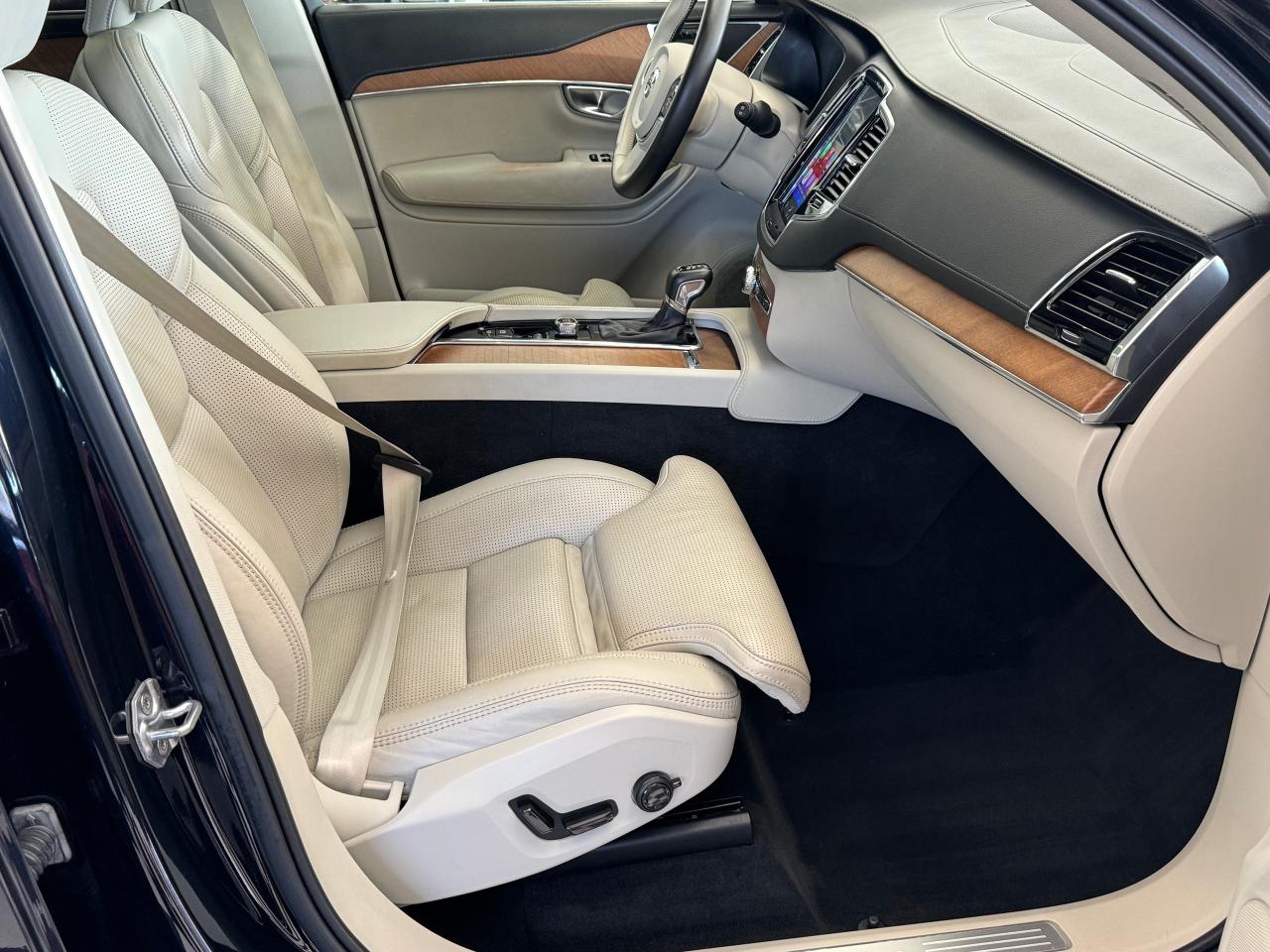 2019 Volvo XC90 Inscription T6 AWD 7 Passenger+CLEAN CARFAX - Photo #22