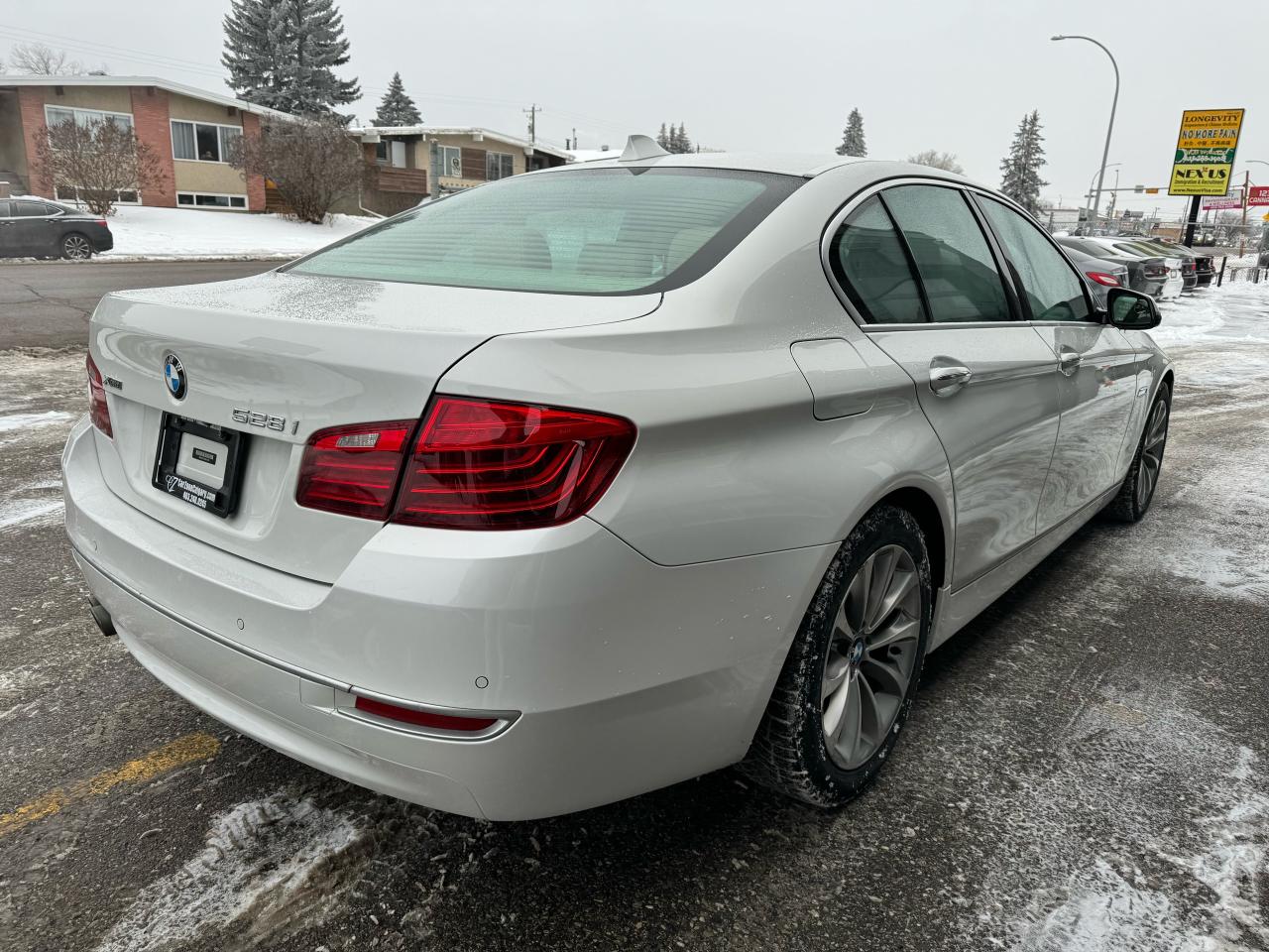 2014 BMW 5 Series 528i xDrive AWD New Tires - Photo #6