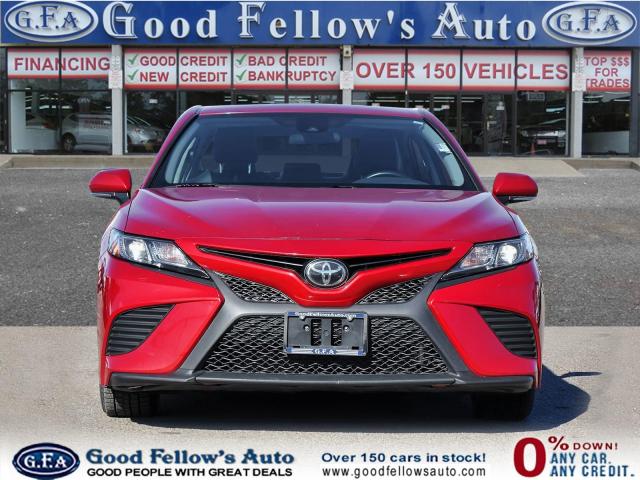 2020 Toyota Camry SE MODEL, LEATHER & CLOTH, REARVIEW CAMERA, HEATED Photo2