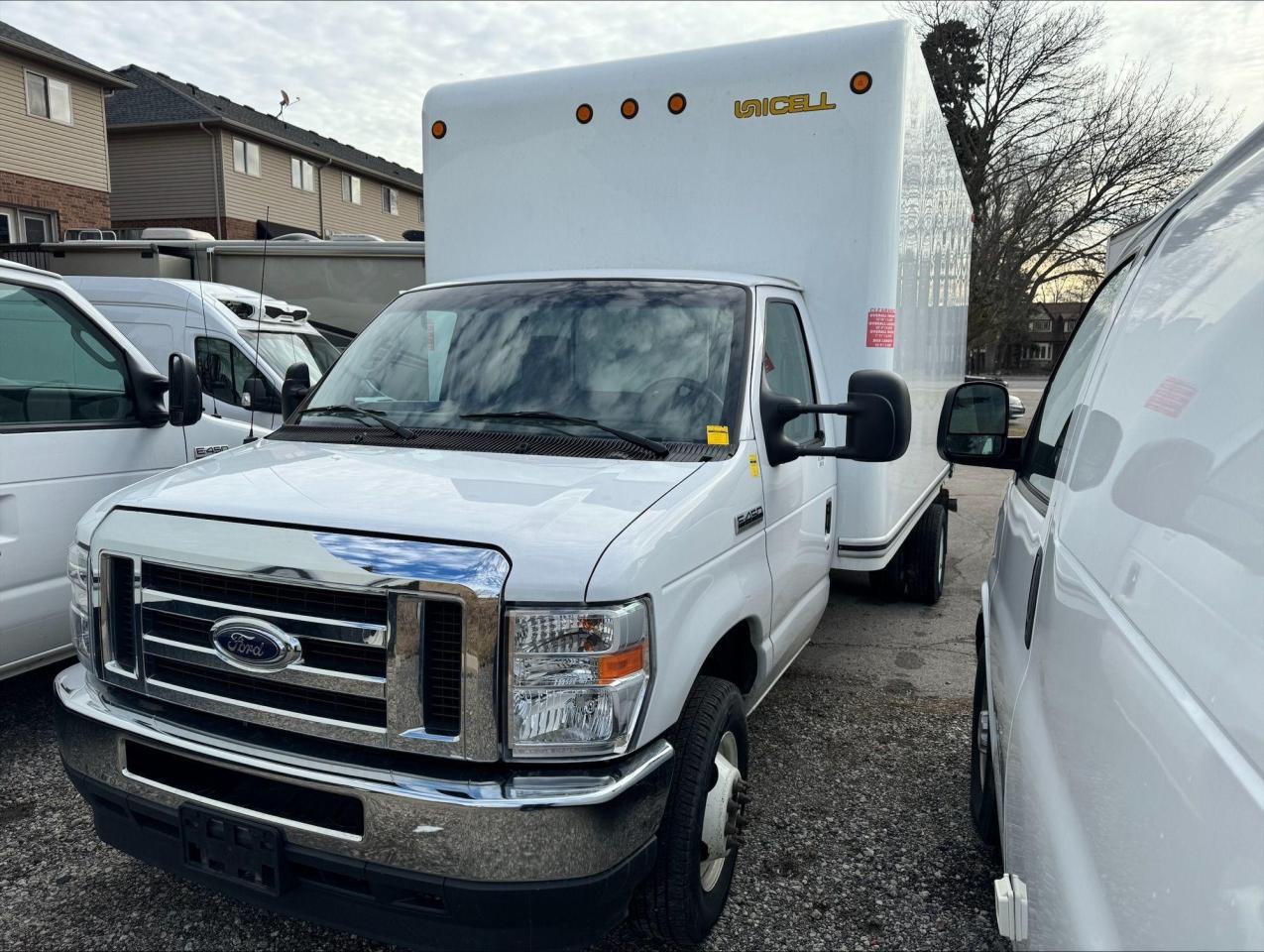 Used 2022 Ford E-Series Cutaway E-450 DRW 176