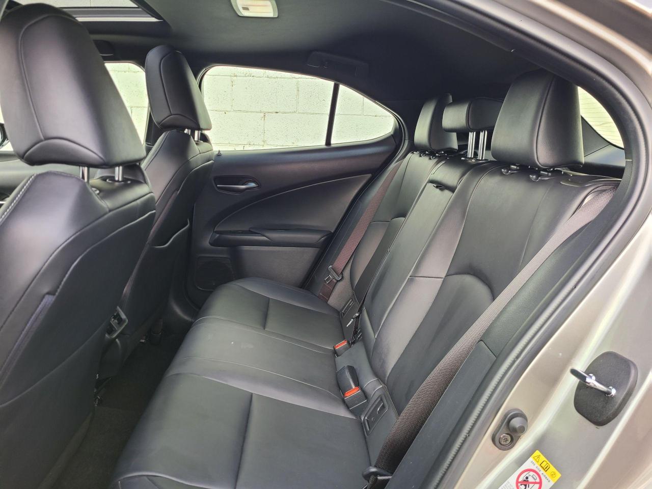 2019 Lexus UX 250h Hybrid - SUNROOF|BLINDSPOT|LANEKEEP|CAMERA - Photo #11