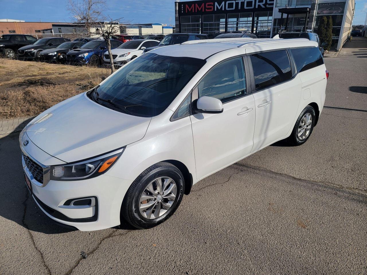 2020 Kia Sedona LX - Photo #9