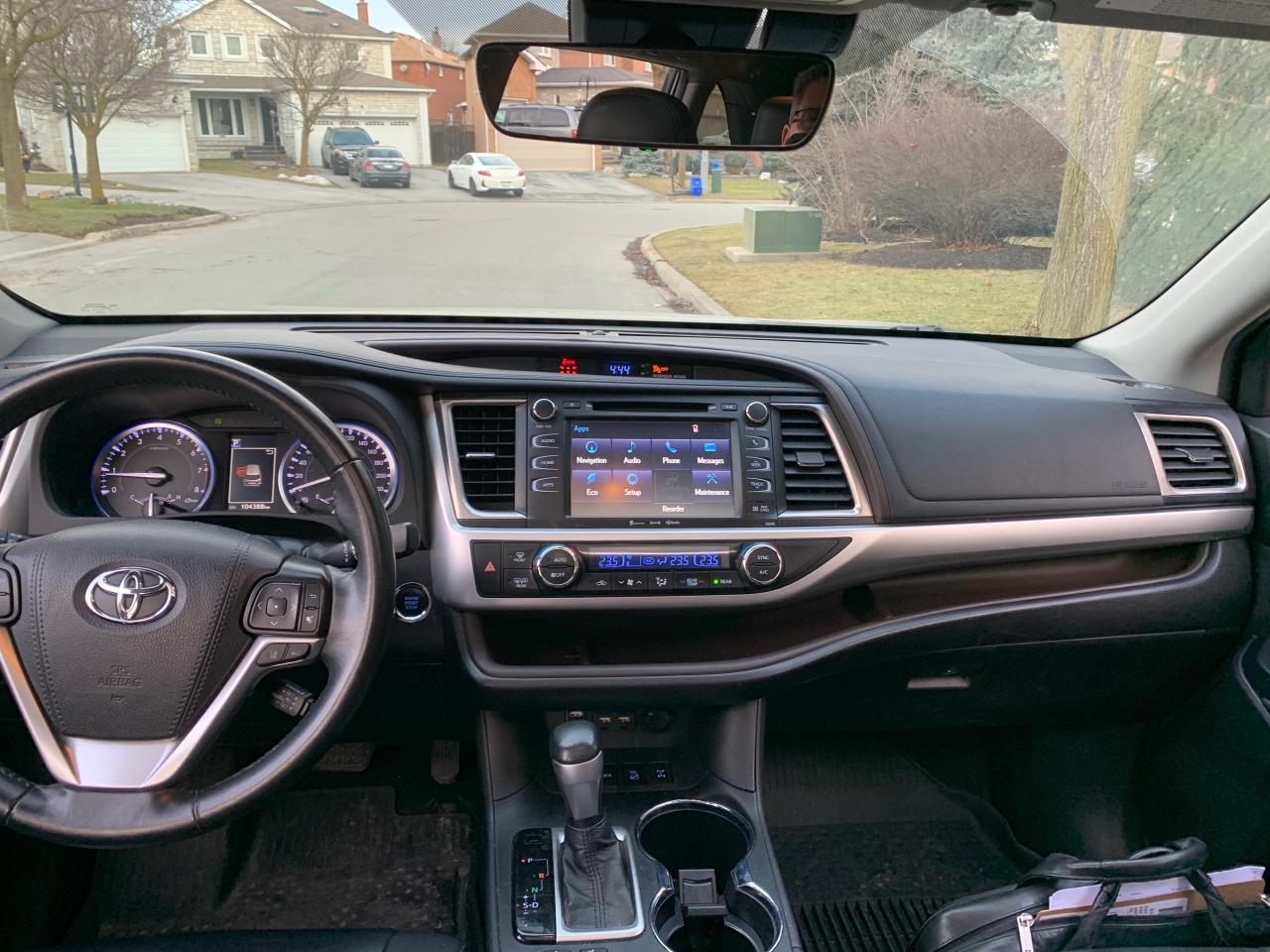 2019 Toyota Highlander XLE-1 LOCAL OWNER! NO INSUR. CLAIMS!! FULLY LOADED - Photo #6