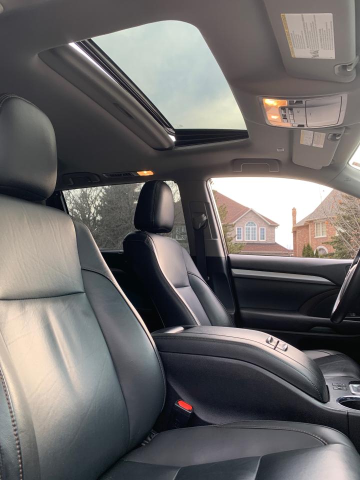 2019 Toyota Highlander XLE-1 LOCAL OWNER! NO INSUR. CLAIMS!! FULLY LOADED Photo4