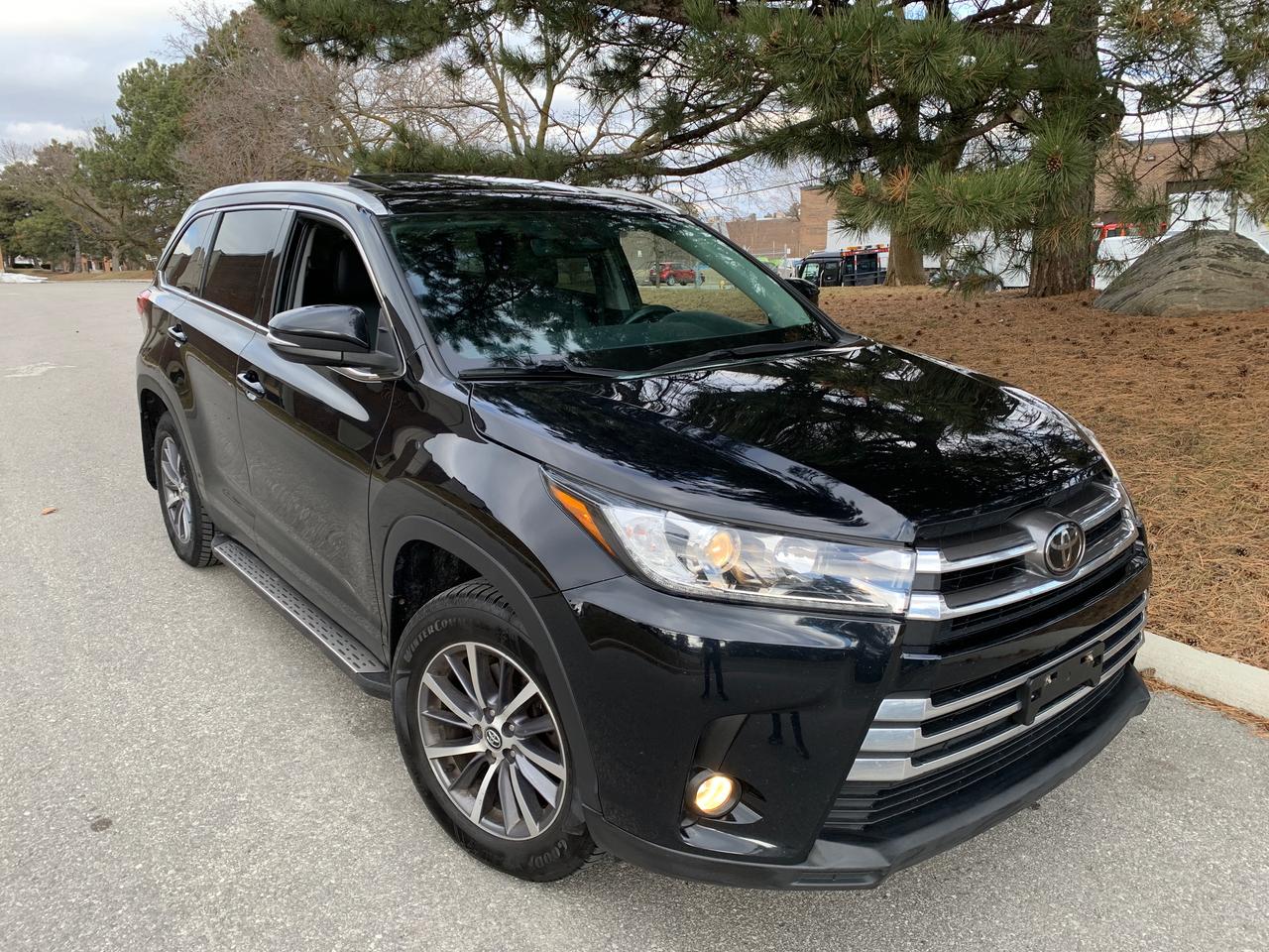 2019 Toyota Highlander XLE-1 LOCAL OWNER! NO INSUR. CLAIMS!! FULLY LOADED - Photo #1