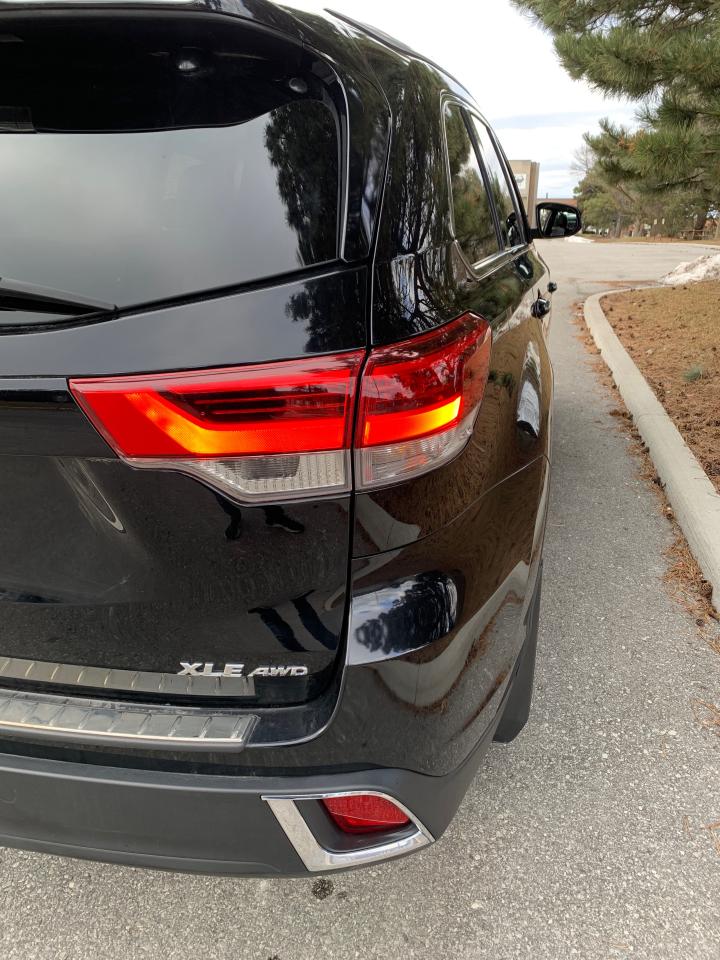 2019 Toyota Highlander XLE-1 LOCAL OWNER! NO INSUR. CLAIMS!! FULLY LOADED - Photo #17