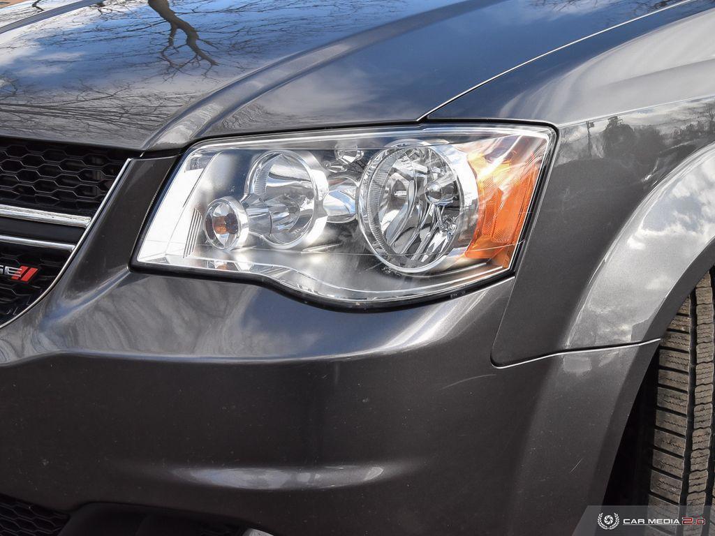 2017 Dodge Grand Caravan SXT Premium Plus - Photo #10