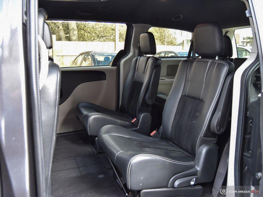 2017 Dodge Grand Caravan SXT Premium Plus - Photo #24