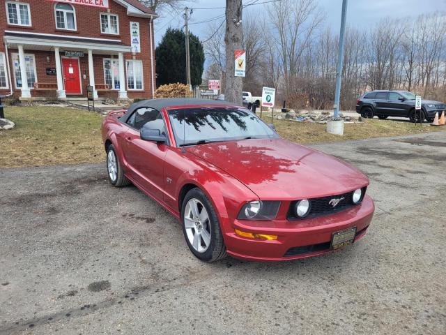 2006 Ford Mustang GT Deluxe Convertible Photo2