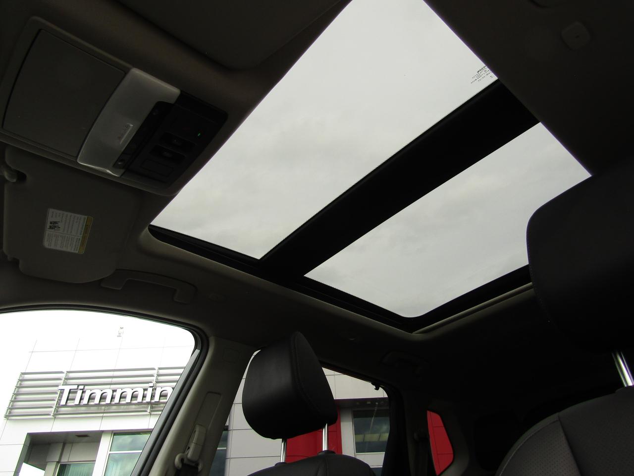 2022 Nissan Rogue Platinum Photo