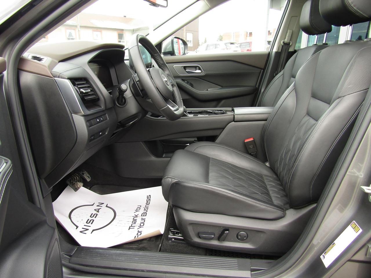 2022 Nissan Rogue Platinum Photo