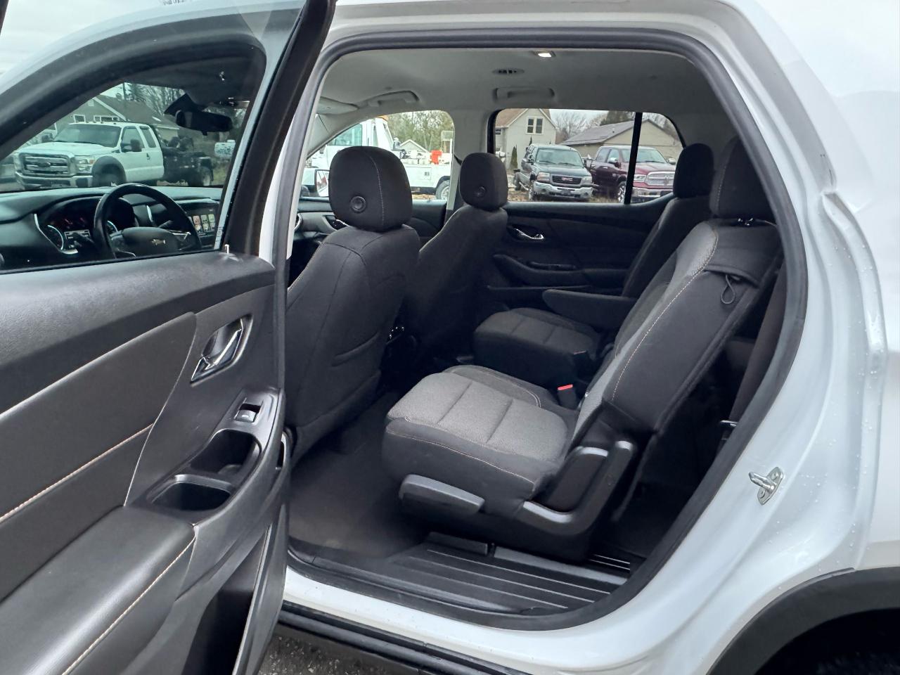 2019 Chevrolet Traverse LT Cloth - Photo #6