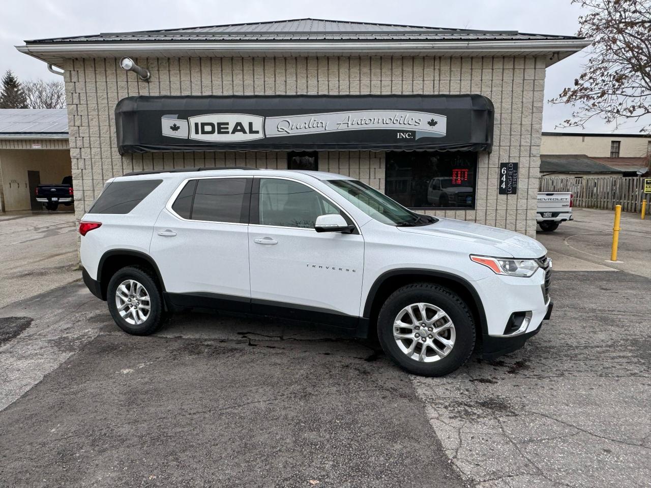 2019 Chevrolet Traverse LT Cloth - Photo #1