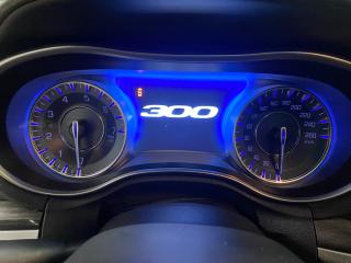 2018 Chrysler 300 300 Touring - Photo #9