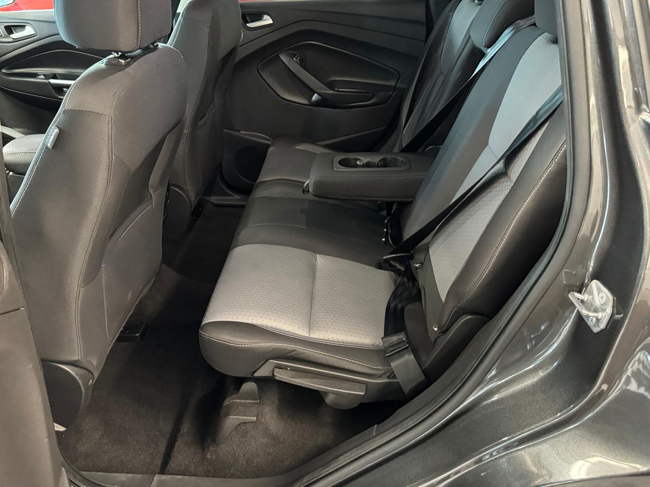 2017 Ford Escape SE SPORT+Power Gate+GPS+ApplePlay+CLEAN CARFAX Photo25