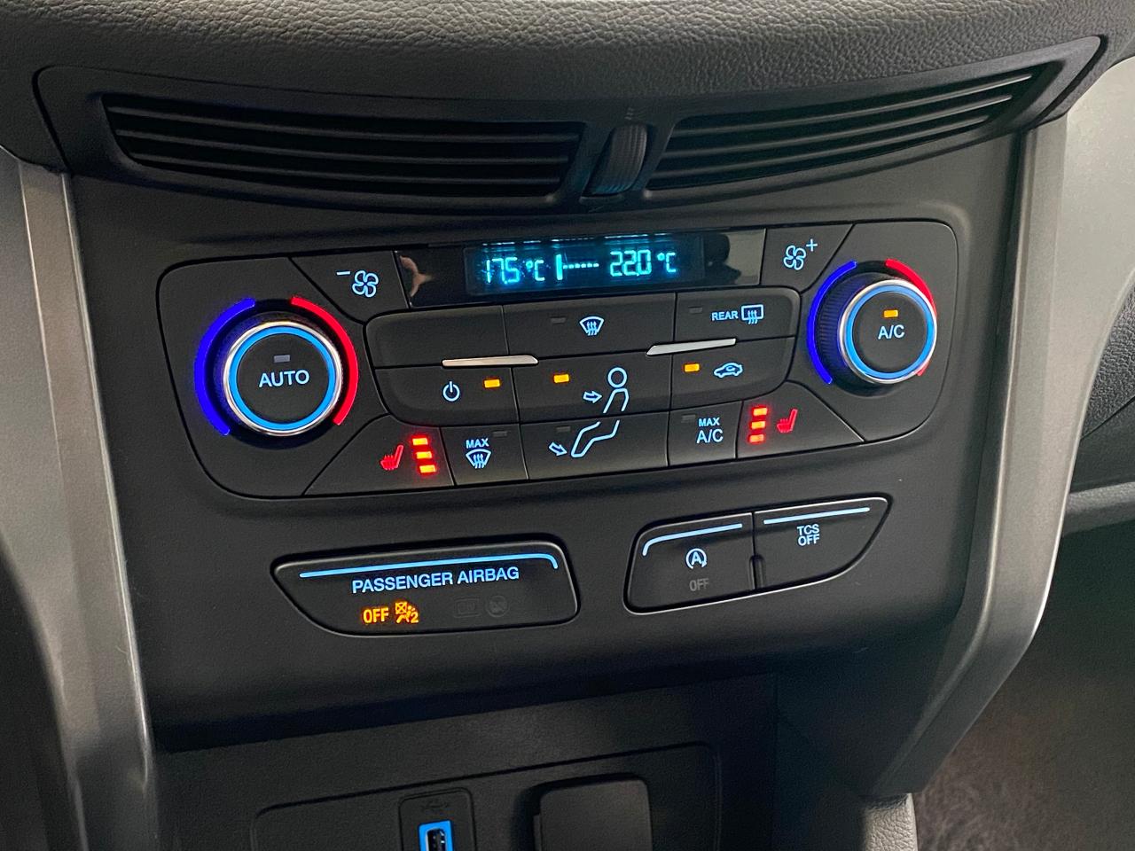 2017 Ford Escape SE SPORT+Power Gate+GPS+ApplePlay+CLEAN CARFAX Photo99