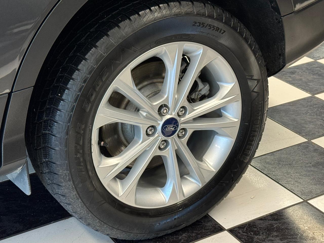 2017 Ford Escape SE SPORT+Power Gate+GPS+ApplePlay+CLEAN CARFAX - Photo #49